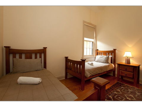 Fairholme Townhouse - Accommodation Burleigh 1