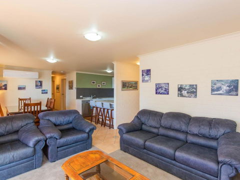 Aranda 3 / 25 Townsend Street - Accommodation Burleigh 4