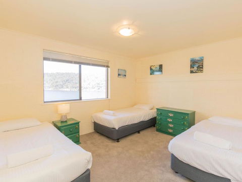 Aranda 3 / 25 Townsend Street - Accommodation Burleigh 2
