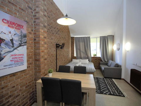 Gables 11 On Clyde Street - Accommodation Burleigh 2