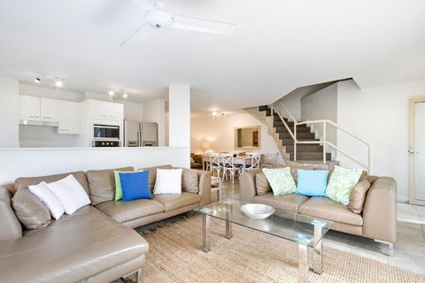 Alderly Apartment 11 - Accommodation Burleigh 3