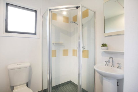 1 / 31 Ocean Street A Relaxing Coastal Retreat - Accommodation Burleigh 2