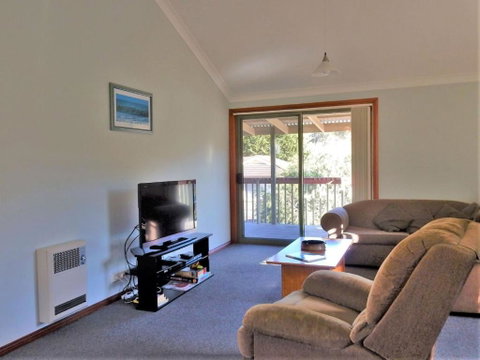 Ocean 1 / 38 Oceans Apartment - Accommodation Burleigh 5