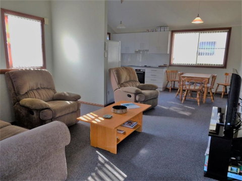 Ocean 1 / 38 Oceans Apartment - Accommodation Burleigh 2
