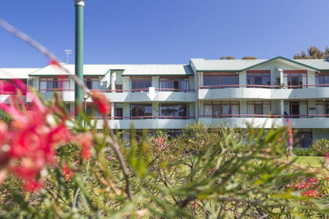 Fathoms 6 Mollymook - Accommodation Burleigh 1