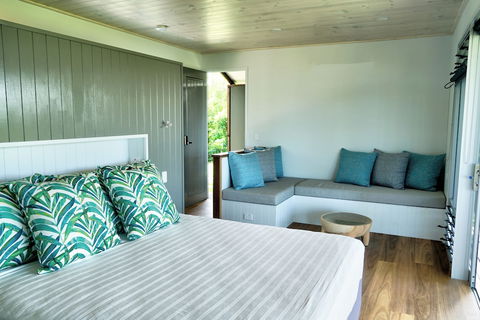 The Bungalows - Accommodation Burleigh 5