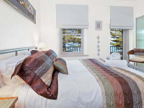 Koonya Sur Mer - Accommodation Burleigh 2