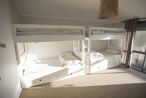 LOCKINGTON - Accommodation Burleigh 3