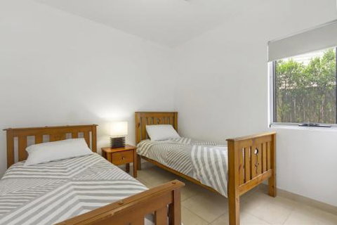 Mollymook Townhouse Shepherd Street 3 / 13 - Accommodation Burleigh 1