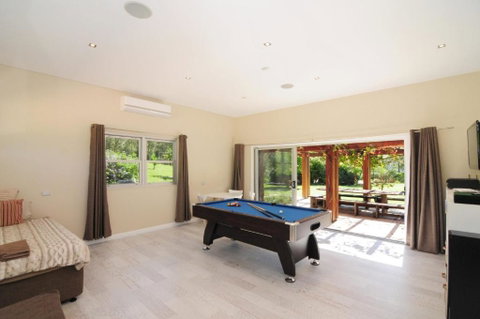 Bottlebrush Lodge Great Views & A Pool! - Accommodation Burleigh 6