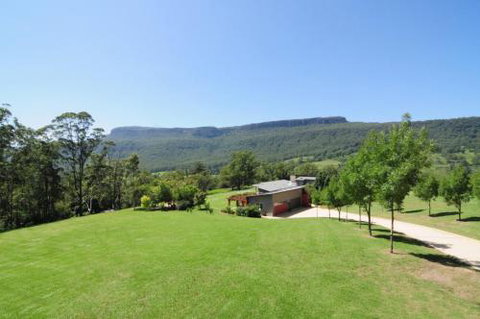 Bottlebrush Lodge Great Views & A Pool! - Accommodation Burleigh 3