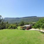 Bottlebrush Lodge Great Views & A Pool! - Accommodation Burleigh 0