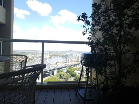 Riverfront Brisbane City - Accommodation Burleigh 0