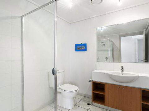 APARTMENT 23 PACIFIC APARTMENTS Sit On The Deck & Soak In The View - Accommodation Burleigh 4