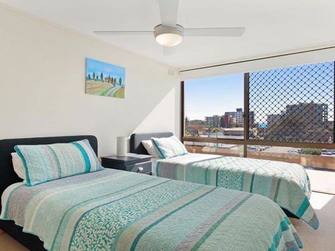 Garden Apartment At Forster Tower - Accommodation Burleigh 6