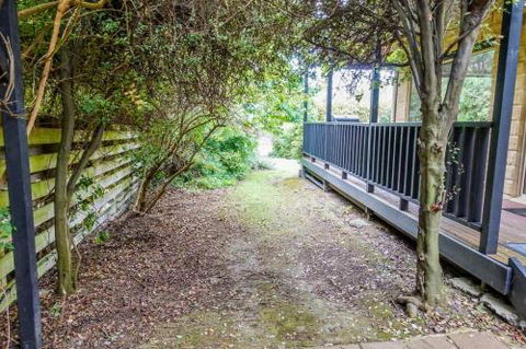 APOLLO BAY HOLIDAY HOUSE Walk To Beach + Wifi - Accommodation Burleigh 1