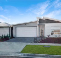 Brand New Home 10 mins to Beach Torquay Geelong Deakin Hospitals - Accommodation Burleigh