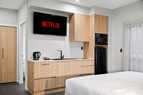 Avenue Motel Apartments - Accommodation Burleigh 3