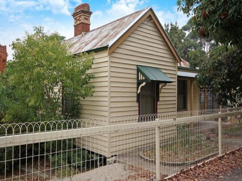 Pemberton - Accommodation Burleigh 5
