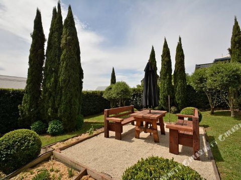 Beechworth 4a Albert Road - Accommodation Burleigh 5