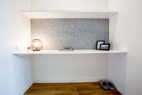 36windsorpalace1bd1bthfreecarpark - Accommodation Burleigh 4