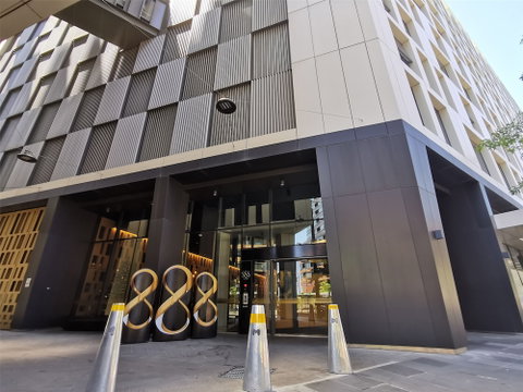 E-Waterside S Collection - Accommodation Burleigh 1