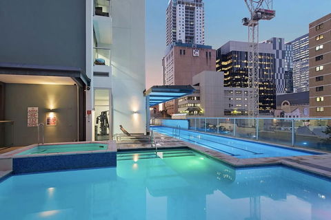 SoFun Apartment On Albert St - Accommodation Burleigh 5