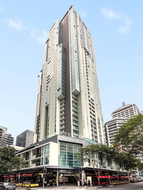 SoFun Apartment On Albert St - Accommodation Burleigh 3