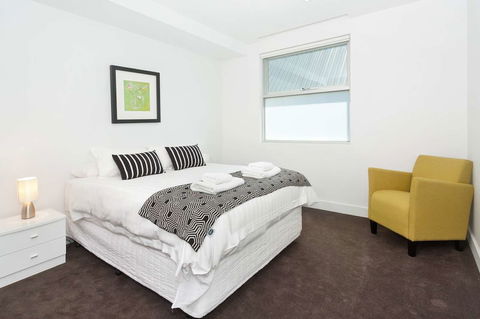 Apartment On Broadway - Accommodation Burleigh 3