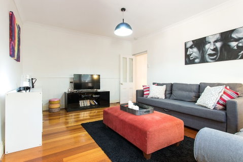 HUNTER In The Heart Of Collingwood Fitzroy - Accommodation Burleigh 5