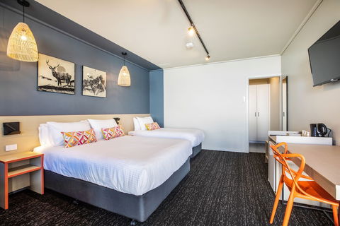 Nightcap At Monash Hotel - Accommodation Burleigh 3