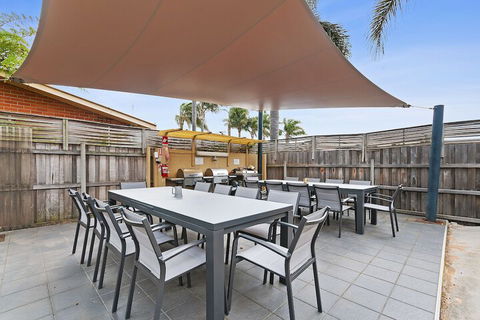 Allambi Holiday Apartments - Accommodation Burleigh 2