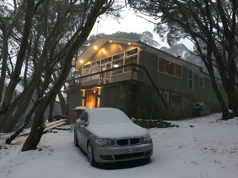 Amber Lodge Mt Buller - Hostel - Accommodation Burleigh 1