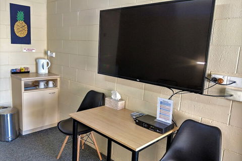 Sail Inn Motel - Accommodation Burleigh 3
