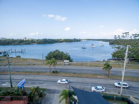 Arabella Motor Inn - Accommodation Burleigh 1