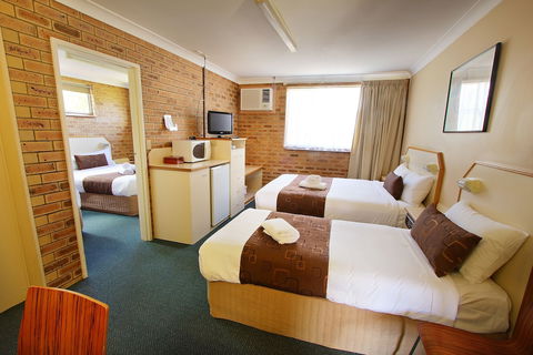 Garden City Motor Inn - Accommodation Burleigh 4