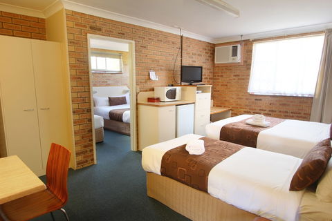 Garden City Motor Inn - Accommodation Burleigh 6