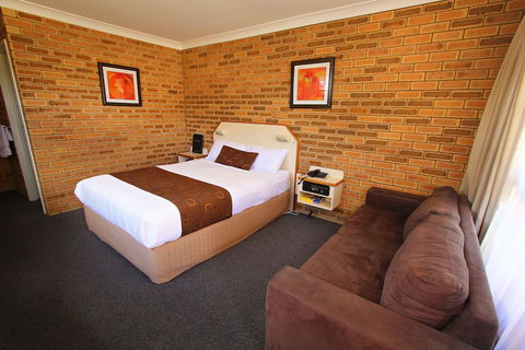 Garden City Motor Inn - Accommodation Burleigh 5
