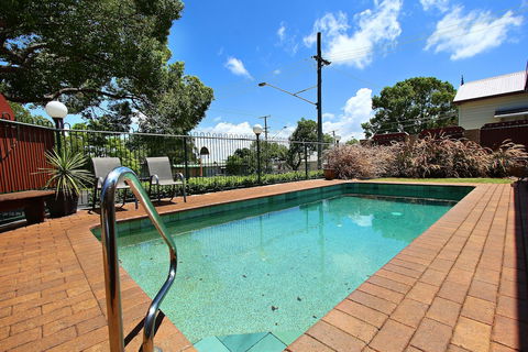 Garden City Motor Inn - Accommodation Burleigh 3