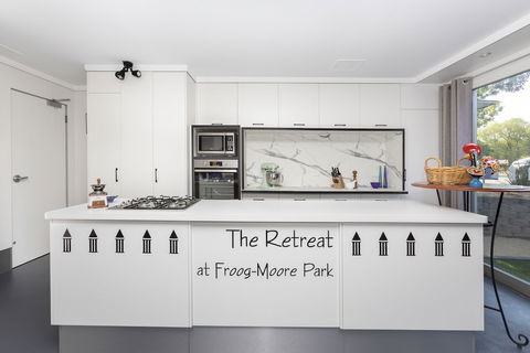 The Retreat At Froog-Moore Park - Accommodation Burleigh 6