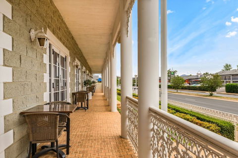 Quality Inn Ashby House Tamworth - Accommodation Burleigh 2