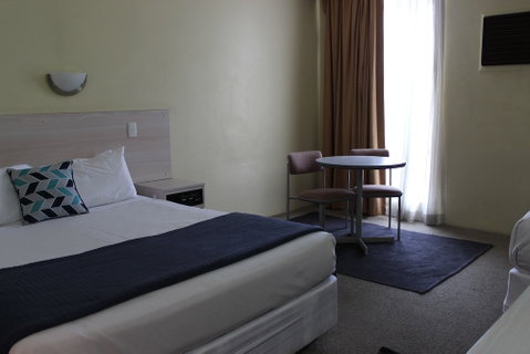 El Toro Motor Inn - Accommodation Burleigh 5