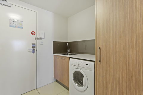CBD Luxury Accommodation - Accommodation Burleigh 3