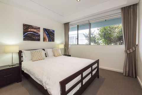 Gallery Serviced Apartments - Accommodation Burleigh 6