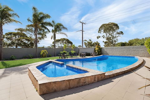 Adelaide Road Motor Lodge - Accommodation Burleigh 1