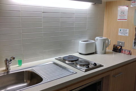 RMIT Village House - Accommodation Burleigh 2