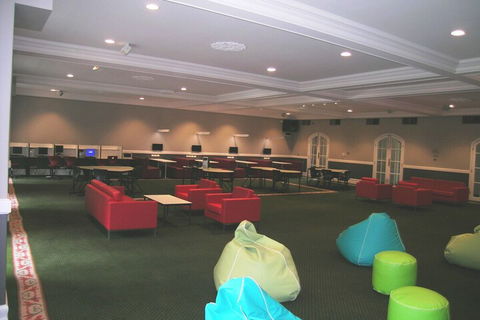 RMIT Village House - Accommodation Burleigh 1