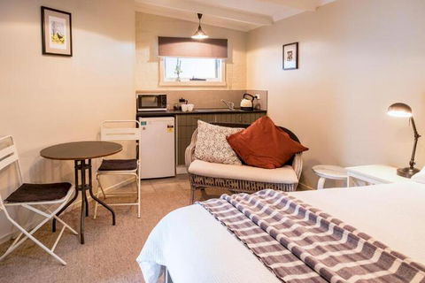 Aggies Bed & Breakfast - Accommodation Burleigh 6