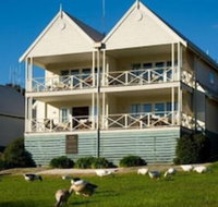 Lakeside Suites 1 - Accommodation Burleigh