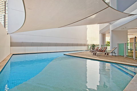 Beachlife Holiday Apartments - Accommodation Burleigh 1